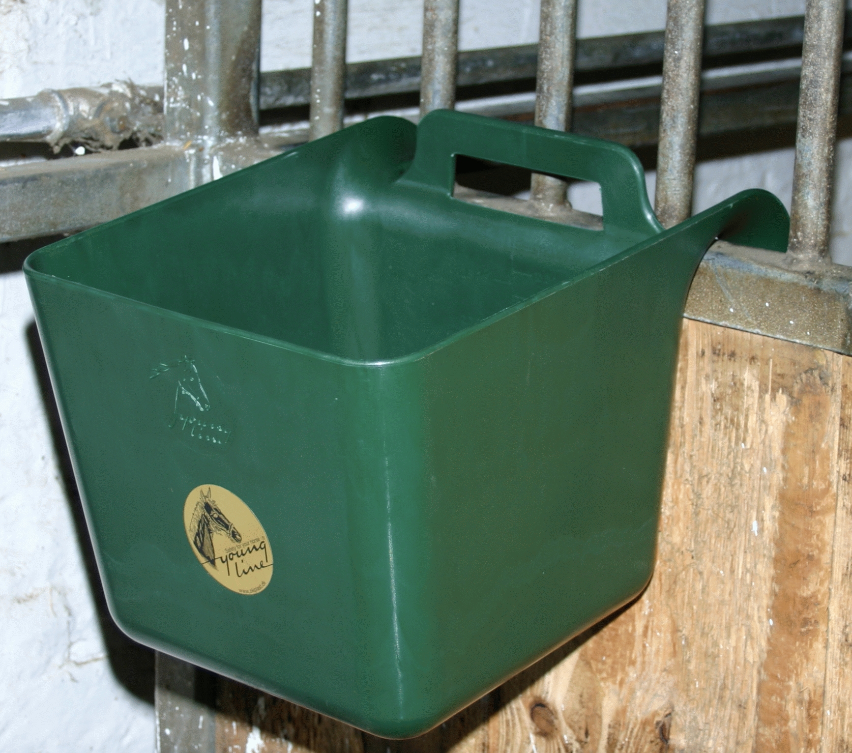 OK Plast Voerbak met ophang en handgreep 11 l Groen — afbeelding 3