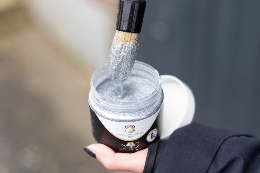 Excellent Horse Hi Gloss Glitter Hoof Polish Silver 150 ml — afbeelding 4